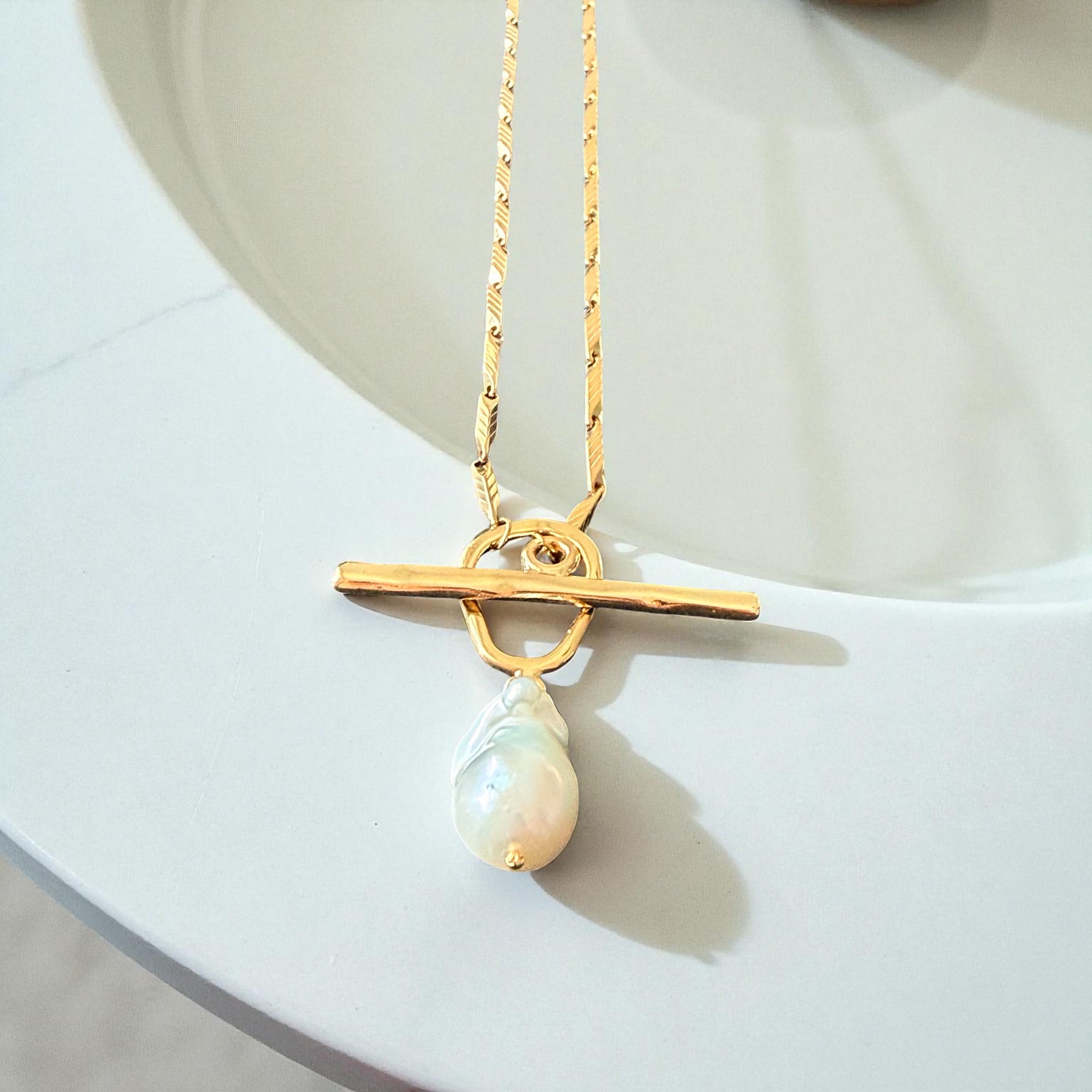 Modern Baroque Pearl Toggle Necklace